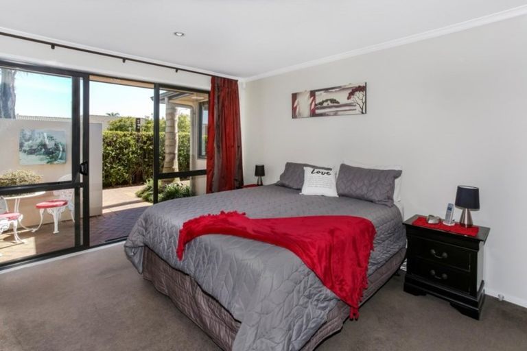 Photo of property in 71 John Street, Pukekohe, 2120