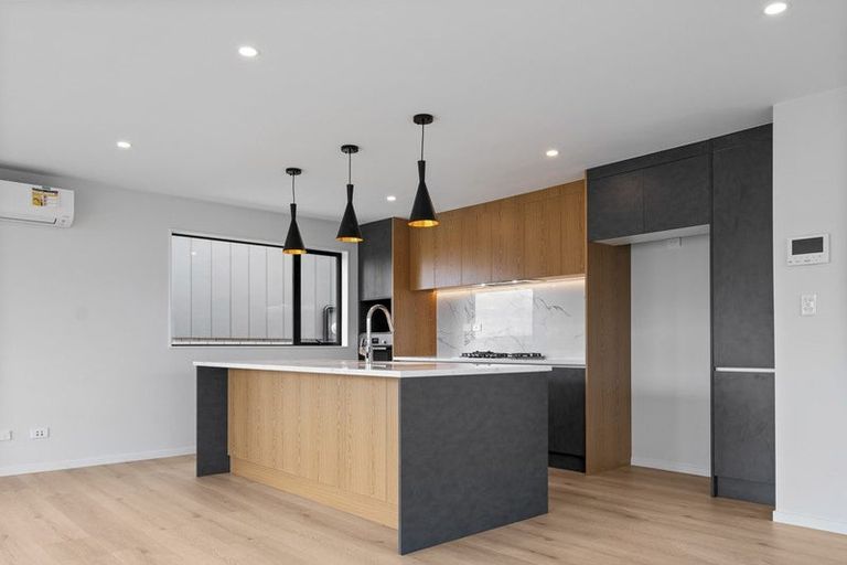 Photo of property in 37 Pinecrest Drive, Gulf Harbour, Whangaparaoa, 0930