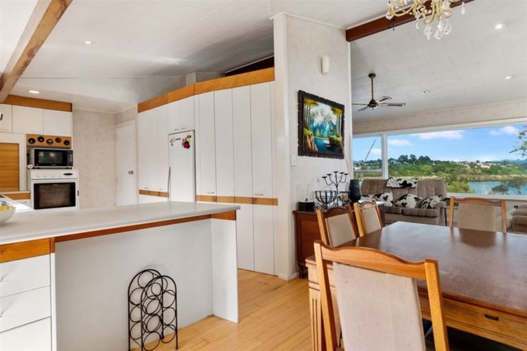 Photo of property in 11 Sunny Bay Road, Matua, Tauranga, 3110