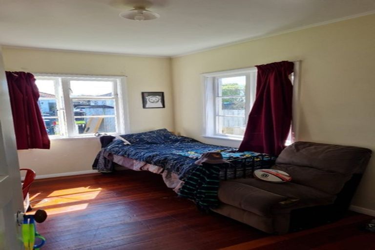 Photo of property in 25 Gadsby Street, Avalon, Lower Hutt, 5011