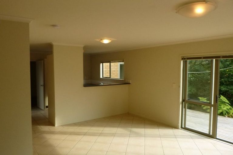 Photo of property in 57 Tiri Tiri Road, Birkdale, Auckland, 0626