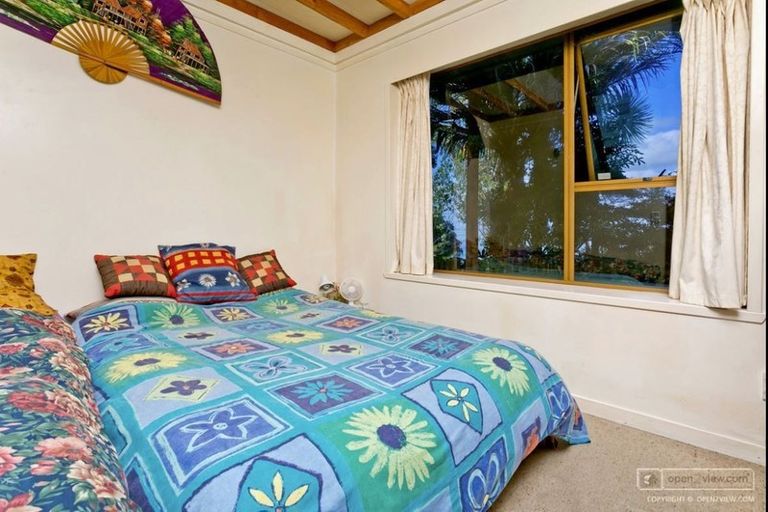 Photo of property in 124 Aeroview Drive, Beach Haven, Auckland, 0626