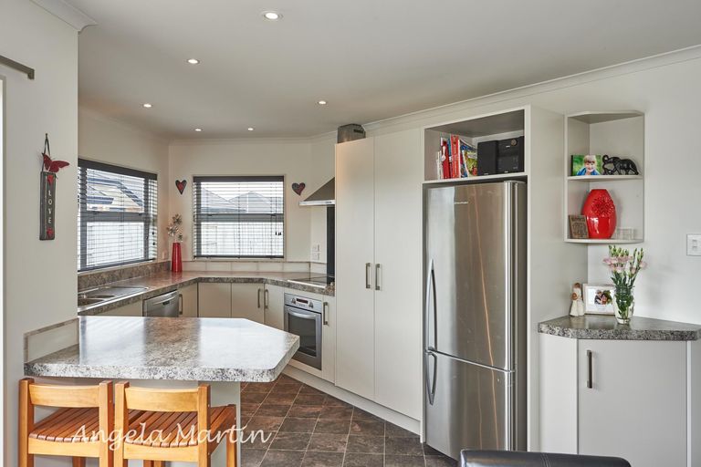 Photo of property in 47a Rosalie Terrace, Kelvin Grove, Palmerston North, 4414