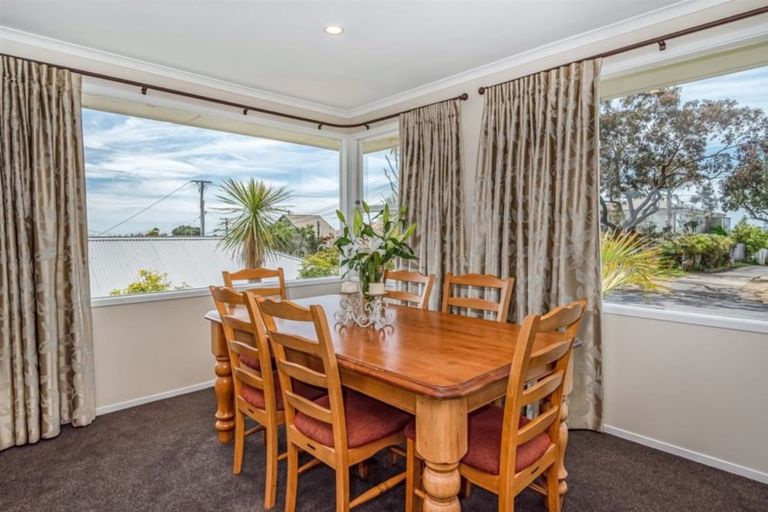 Photo of property in 1/8 Folkestone Street, Murrays Bay, Auckland, 0630