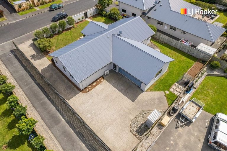 Photo of property in 40 Sunninghurst Drive, Fairfield, Dunedin, 9018