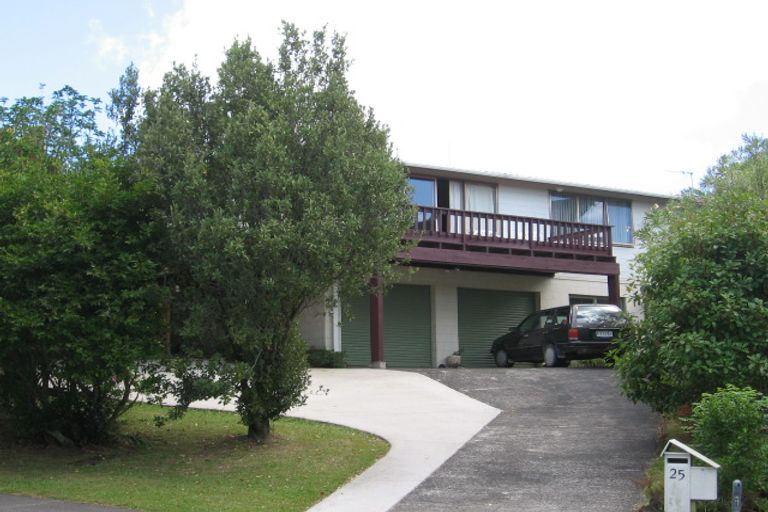 Photo of property in 27 Macnay Way, Murrays Bay, Auckland, 0630