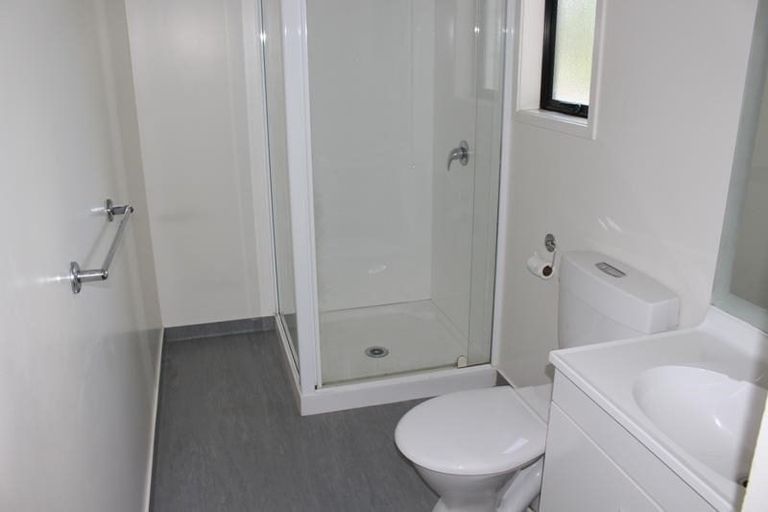 Photo of property in 53 Triangle Road, Massey, Auckland, 0614