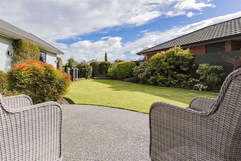 Photo of property in 6 Grove Place, Rangiora, 7400