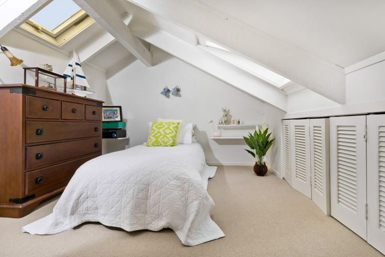 Photo of property in 4/44 Stanley Point Road, Stanley Point, Auckland, 0624