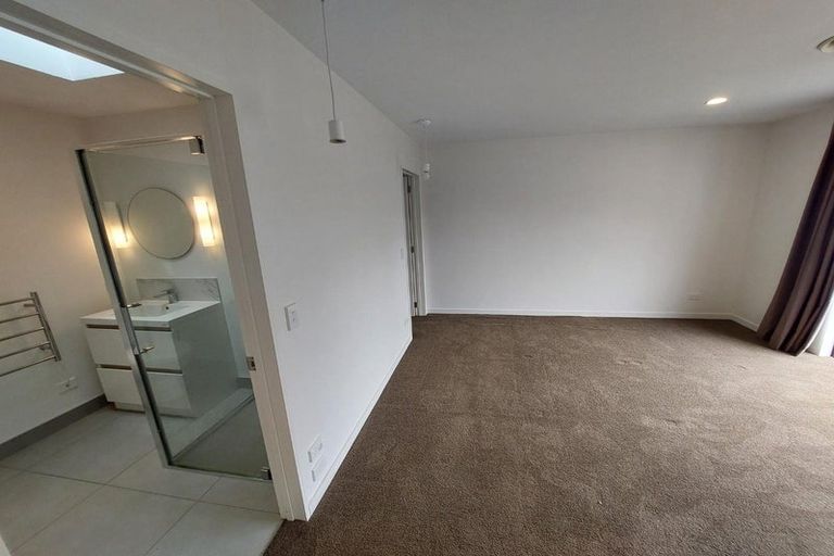 Photo of property in 21 Maclaren Road, Wigram, Christchurch, 8042