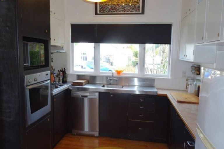 Photo of property in 2 Leicester Street, Picton, 7220