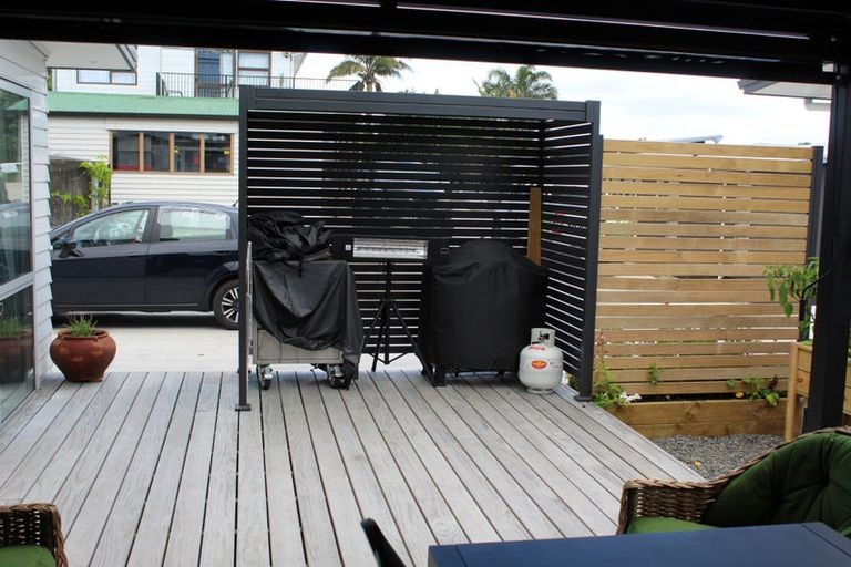 Photo of property in 35a Gledstane Road, Stanmore Bay, Whangaparaoa, 0932