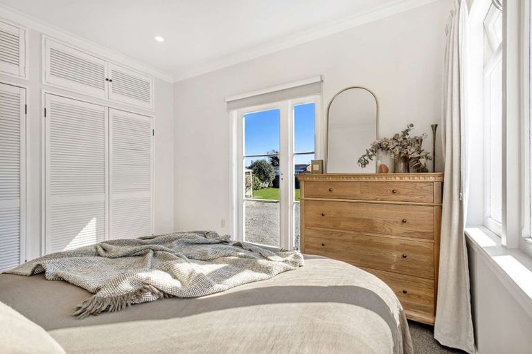 Photo of property in 221 Saint Leonards Avenue, Saint Leonards, Hastings, 4120