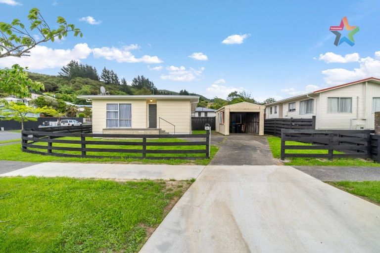Photo of property in 293a Wellington Road, Wainuiomata, Lower Hutt, 5014