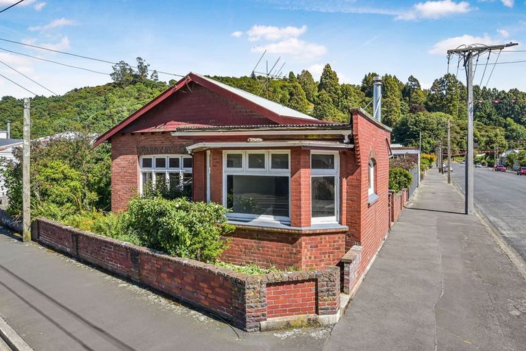 Photo of property in 1 Crown Street, North East Valley, Dunedin, 9010