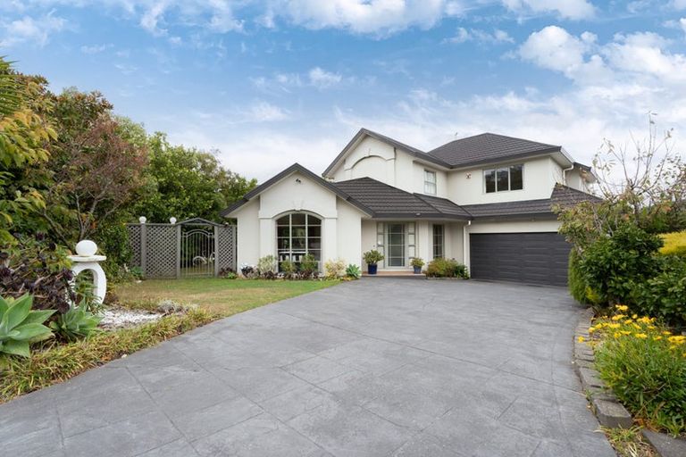 Photo of property in 6 Gresford Place, Churton Park, Wellington, 6037
