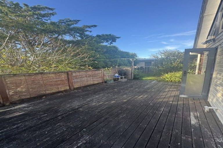 Photo of property in 55 Taioma Crescent, Te Atatu Peninsula, Auckland, 0610