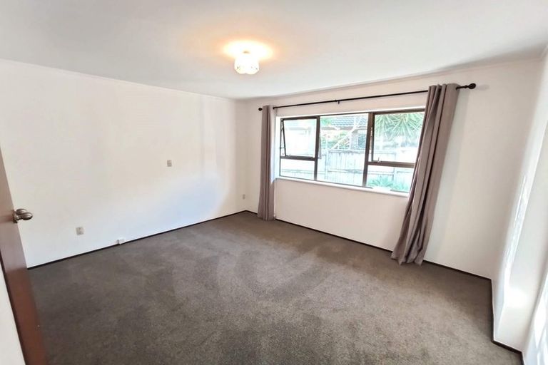 Photo of property in 2/9a Elliot Street, Howick, Auckland, 2014