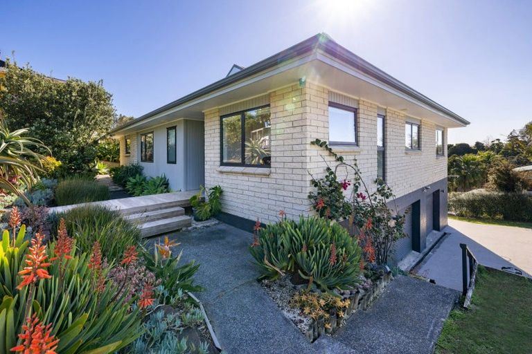 Photo of property in 12 Upper Wainui Road, Raglan, 3297