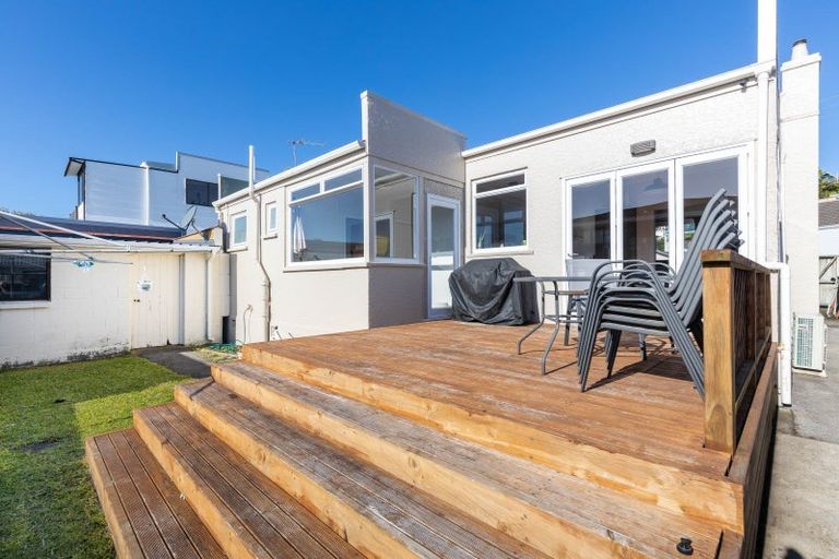 Photo of property in 26 Breakwater Road, Moturoa, New Plymouth, 4310