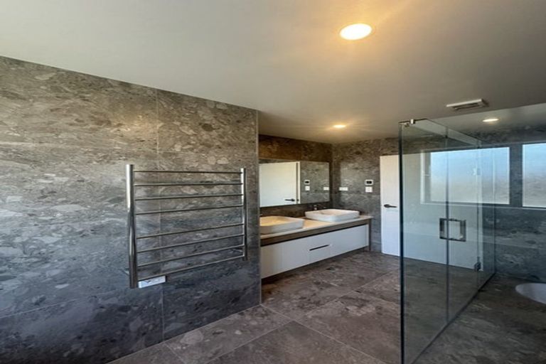 Photo of property in 13 Ridgehill Rise, Flat Bush, Auckland, 2019