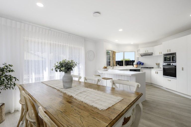 Photo of property in 3 Hinton Place, Pyes Pa, Tauranga, 3112