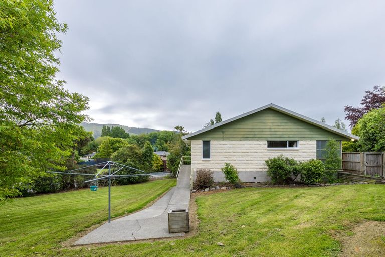 Photo of property in 5 Hayes Street, Waimate, 7924