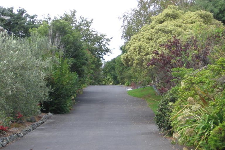 Photo of property in 1/287 Beach Road, Campbells Bay, Auckland, 0630