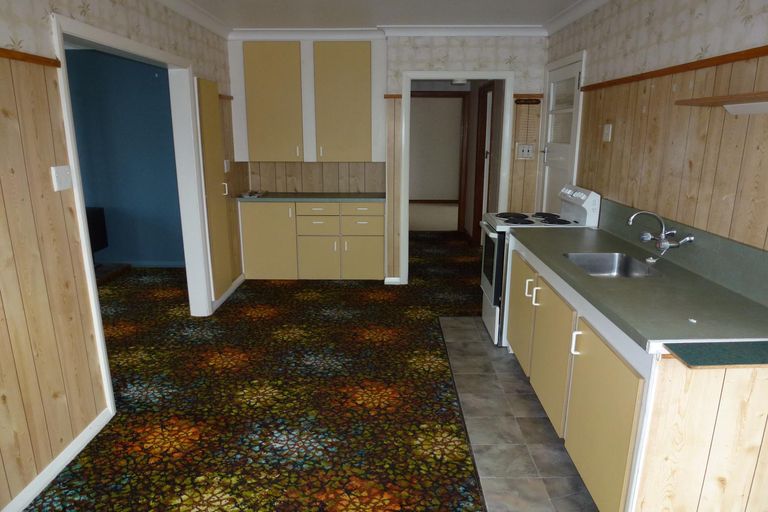 Photo of property in 38 Aberdeen Avenue, Takaro, Palmerston North, 4412