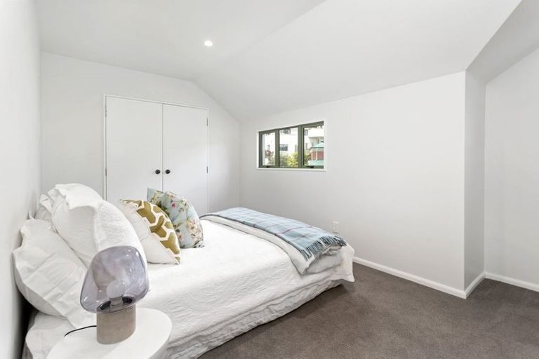 Photo of property in 4 Enticott Place, Huntsbury, Christchurch, 8022