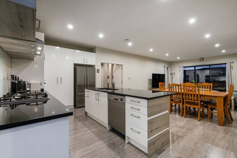 Photo of property in 3 Whaley Greens, Silverdale, 0932