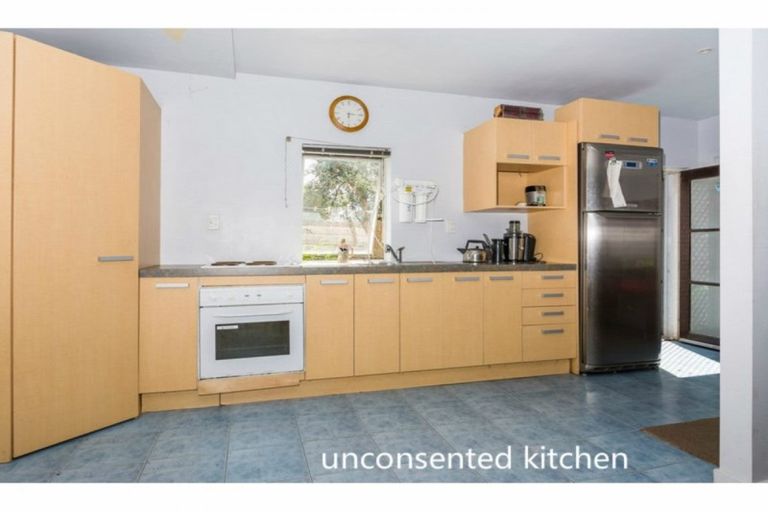 Photo of property in 3/496 Glenfield Road, Glenfield, Auckland, 0629