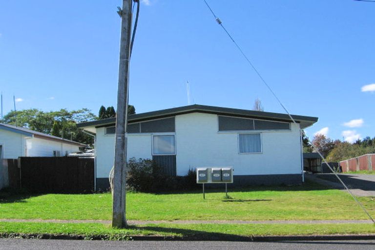 Photo of property in 2 Barnett Street, Putaruru, 3411