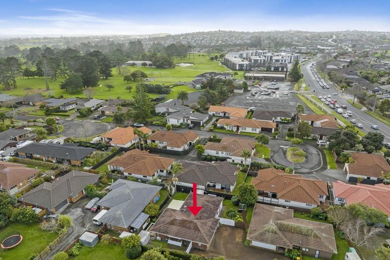 Photo of property in 1/5 Golfland Drive, Golflands, Auckland, 2013
