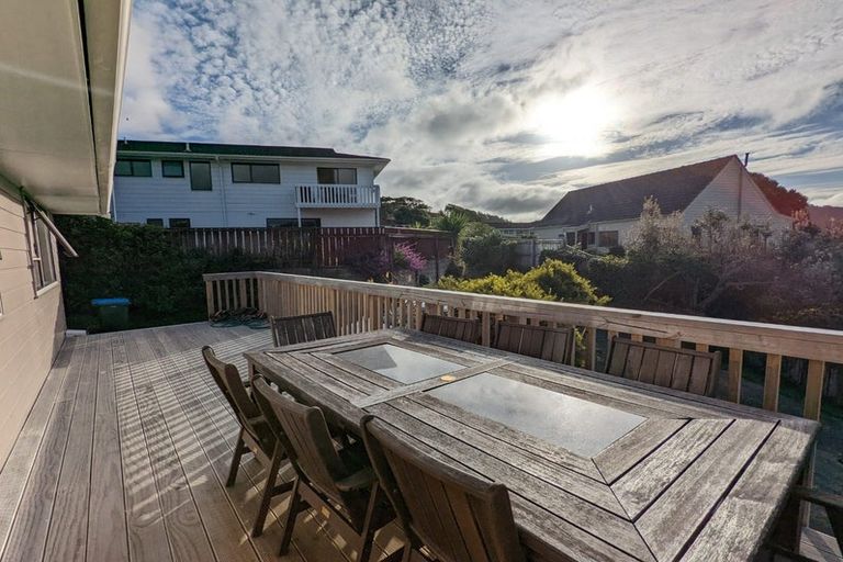Photo of property in 9 Exploration Way, Whitby, Porirua, 5024