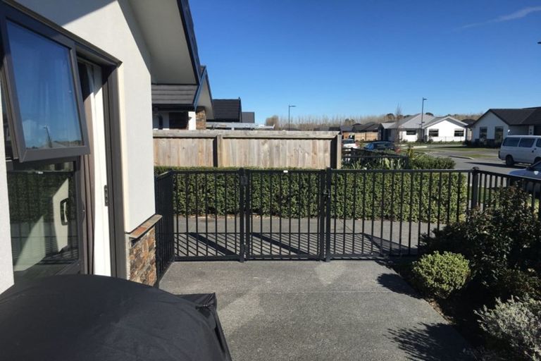 Photo of property in 17 Packard Crescent, Halswell, Christchurch, 8025