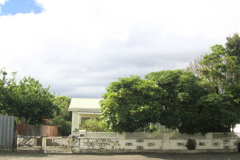 Photo of property in 106 Gibbons Street, Ebdentown, Upper Hutt, 5018