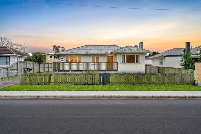 Photo of property in 24 Sheehan Avenue, Papakura, 2110