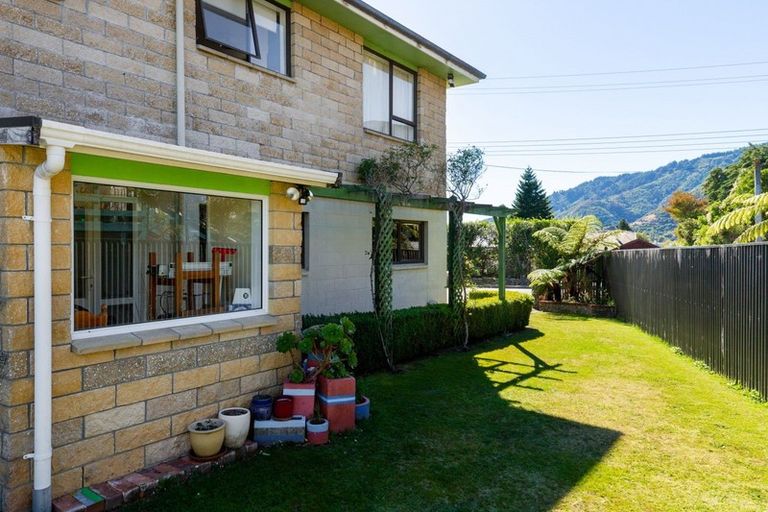 Photo of property in 14 Huia Street, Waikawa, Picton, 7220