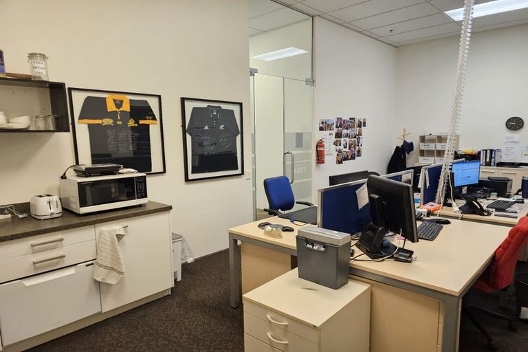 Photo of property in 103b Thorndon Quay, Pipitea, Wellington, 6011