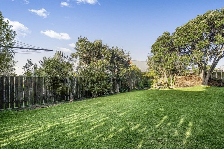 Photo of property in 66 Waiora Road, Stanmore Bay, Whangaparaoa, 0932