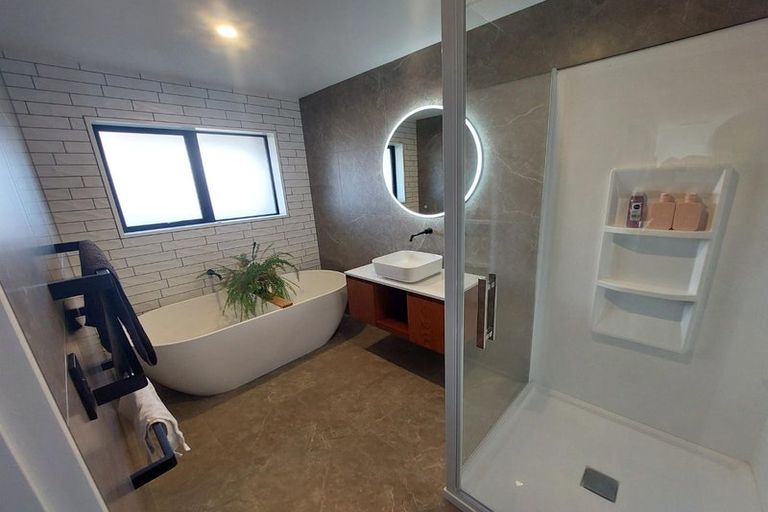 Photo of property in 11 Mcquillan Avenue, Woodend, 7610