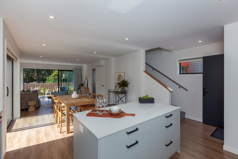 Photo of property in 77 Amohia Street, Paraparaumu, 5032