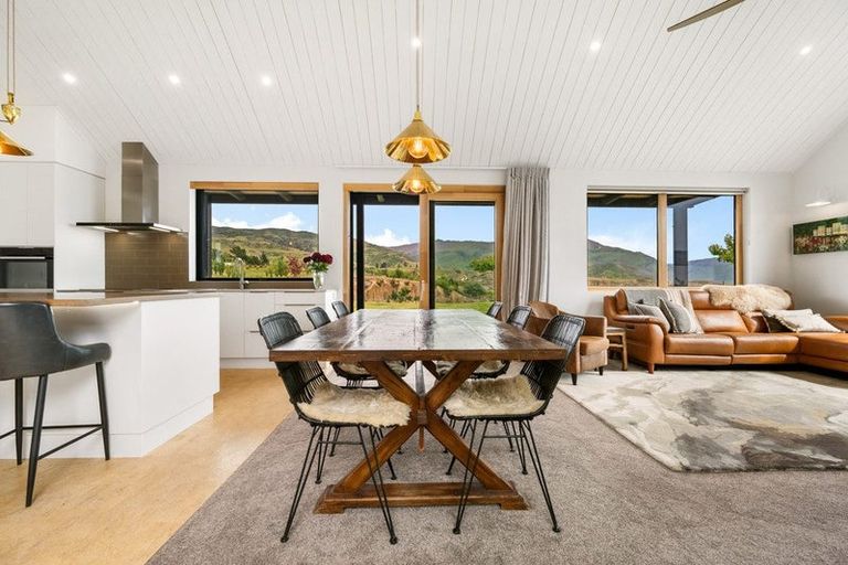 Photo of property in 112 Hall Road, Bannockburn, Cromwell, 9384