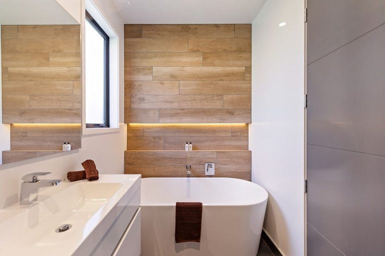 Photo of property in 6 Pendeen Crescent, Jacks Point, Queenstown, 9371