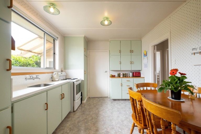 Photo of property in 714 Grove Road, Mayfair, Hastings, 4122