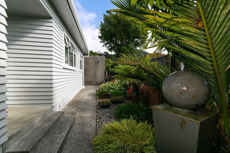 Photo of property in 1/15a Box Hill, Khandallah, Wellington, 6035