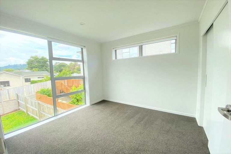 Photo of property in 1 Kaneke Place, Glen Eden, Auckland, 0602