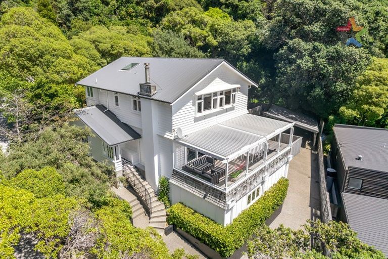 Photo of property in 8g Tawa Street, Eastbourne, Lower Hutt, 5013