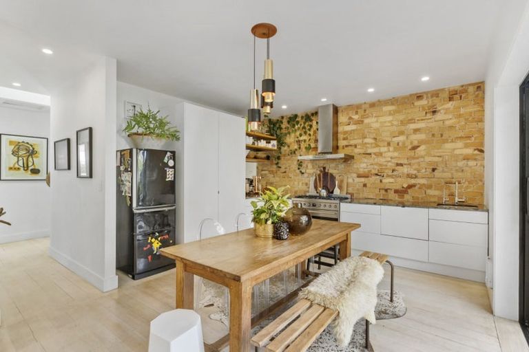 Photo of property in 2a Wesley Street, Devonport, Auckland, 0624